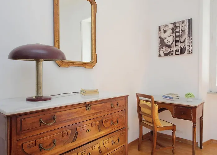 Apartment 4bnb - Chinotto Spacious Rom